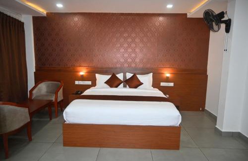 Vayittiri Hotel | Theertha Inn