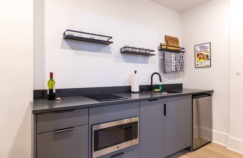 Gayborhood Apartment | Thena Hotel - Oversized 1 Bedroom