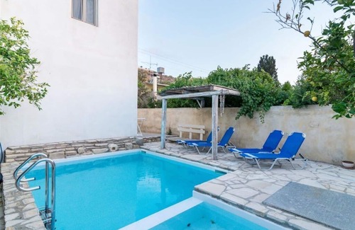 Pitsidia House | Theona Comfortable holiday residence