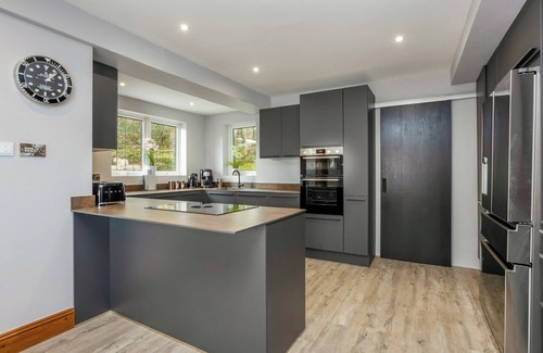 Torquay Cottage | There are too many facilities at Cliff Lodge to list… from pool to hot tub.