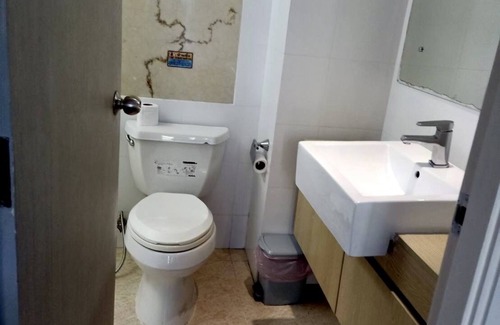 South Pattaya Condo | There is a swimming pool for relaxing. Private parking