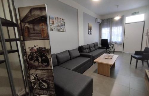 Ampelokipoi-Menemeni Apartment | ThessLoft