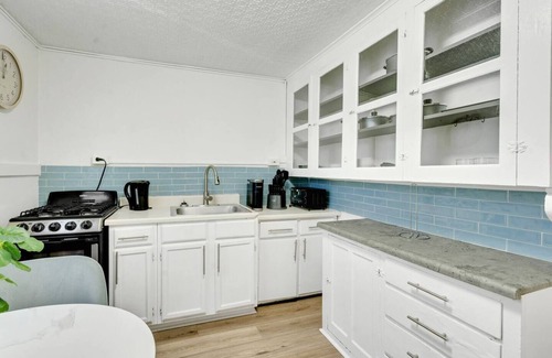 Downtown Rochester Apartment | This apartment is a 2 bedroom(s), 1 bathrooms, located in Rochester, NY.