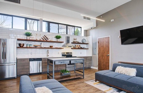 Germantown Apartment | This apartment is a 2 bedroom(s), 1 bathrooms, located in Philadelphia, PA.