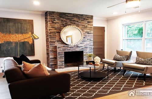 West End House | This completely π renovated π‘ open concept home!