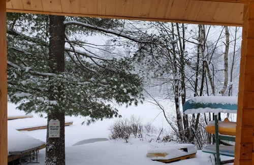 Seguin Cabin | This cottage is a 2 bedroom(s), 1 bathrooms, located in parry sound, on.