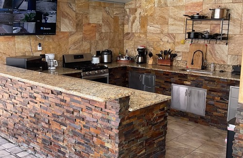 Town N County Park House | This house has swimming pool with water heater and parking for many cars.