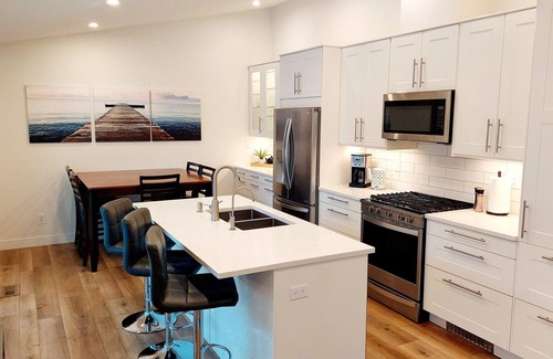 North End House | This house is a 2 bedroom(s), 2 bathrooms, located in Kelowna, BC.