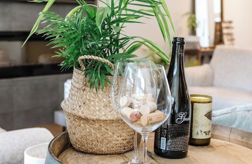 Southwest Mission House | This house is a 3 bedroom(s), 3 bathrooms, located in Kelowna, BC.