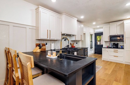 Brownwood House | This house is a 4 bedroom(s), 2.5 bathrooms, located in Brownwood, TX.