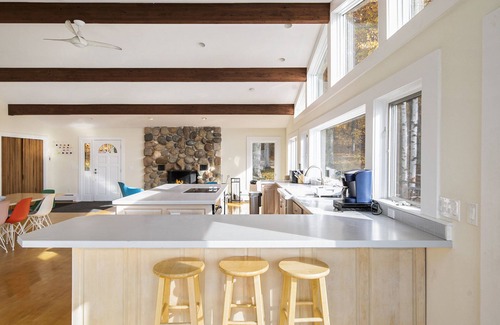 Harbor Springs House | This house is a 4 bedroom(s), 3 bathrooms, located in Harbor Springs, MI.