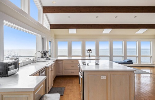 Harbor Springs House | This house is a 4 bedroom(s), 3 bathrooms, located in Harbor Springs, MI.