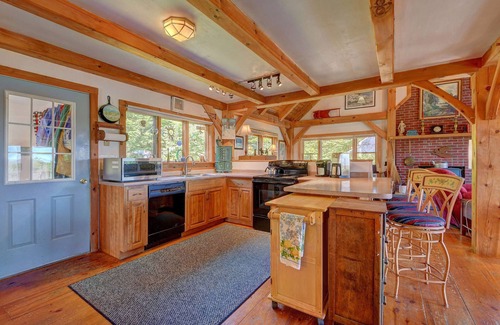 Jacksonville Cabin | This is it! Secluded Vermont post & beam home with gorgeous mountain views!