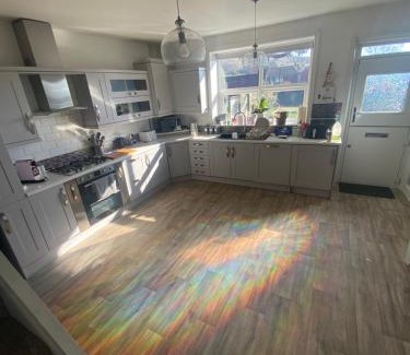 Wardle House | Thomas Bennett guest