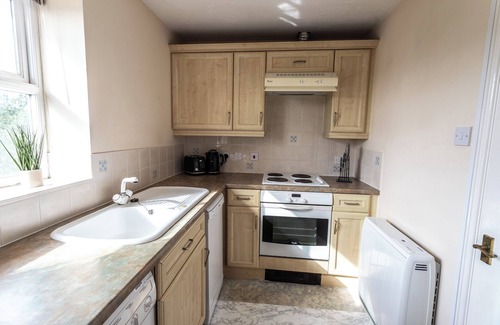 Swindon Apartment | Thorley Court, Swindon Cosy apartment up to 4 people