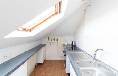 Shirley House | Thornbury Guest House Room 8