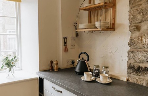 Castleton House | Three Bed Countryside Cottage in the National Park