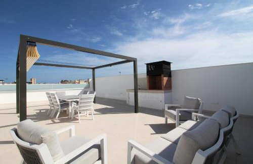 Santiago de la Ribera Villa | Three Bedroom Villa With Private Pool & Solarium