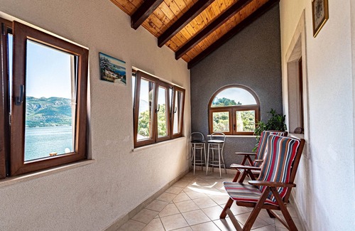 Cove Tri Zala (Zrnovo) Apartment | Three bedroom apartment near beach Tri Žala, Korčula (A-4432-b)