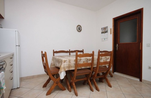 Tkon Apartment | Three bedroom apartment with terrace and sea view Tkon, Pašman (A-6221-a)