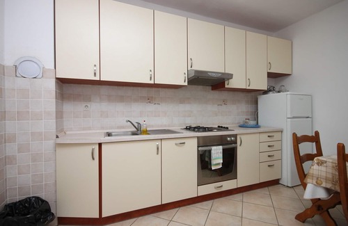 Tkon Apartment | Three bedroom apartment with terrace and sea view Tkon, Pašman (A-6221-a)
