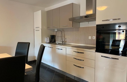 Zaton Apartment | Three bedroom apartment with terrace and sea view Zaton, Zadar (A-12988-b)