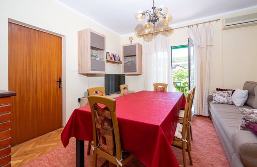Kraj Apartment | Three bedroom apartment with balcony Kraj, Pašman (A-8457-a)