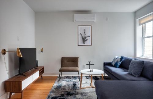 Greenpoint Apartment | Three Bedroom Brooklynite Suite!