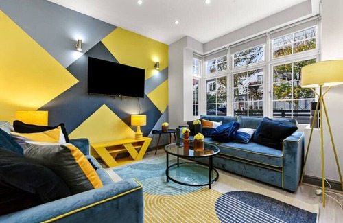 Southfield House | Three Bedroom Home - Perfect for Large Groups
