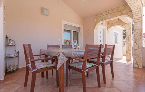 Barbariga House | Three-Bedroom Holiday Home Betiga With A Fireplace 02