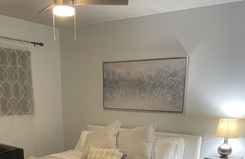 Holly Hill House | Three Bedroom House Close to every attraction