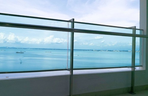 Downtown George Town Apartment | Three Bedrooms Suite with Fantastic view, near to Georgetown and Gurney