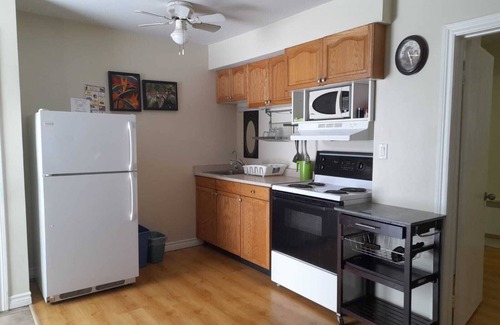 Bobcaygeon Hotel | Three Islands Motel