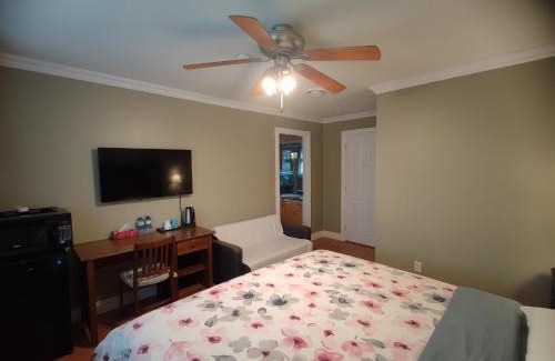 Burnaby House | Three Kittens Guesthouse