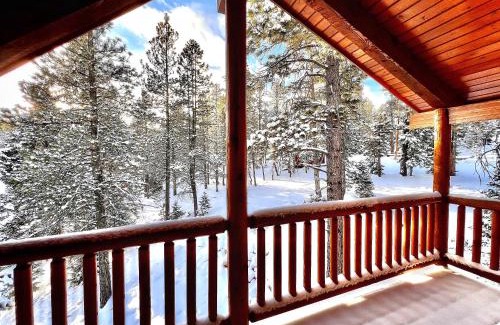 Meadow View Heights House | Three level cabin with Hot Tub