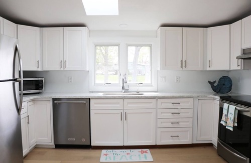 Bonnet Shores House | Three level home with water views, walk to beach