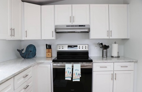 Bonnet Shores House | Three level home with water views, walk to beach