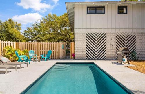 East Beach House | Three Oaks Beach Cottage - 2215 Bruce Drive