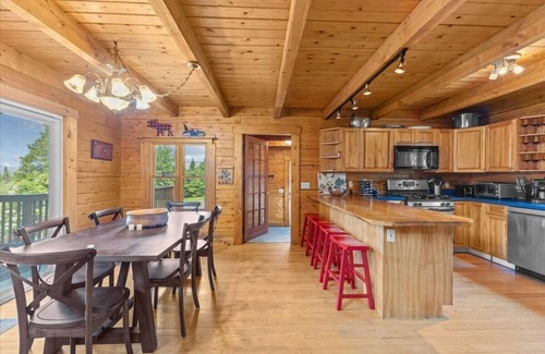 Hyde Park House | Three Peaks Retreat: Pool, Hot Tub & Fireplace