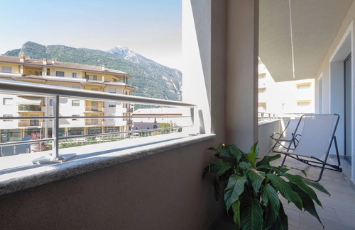 Pont-Saint-Martin Apartment | Three-room apartment with balcony