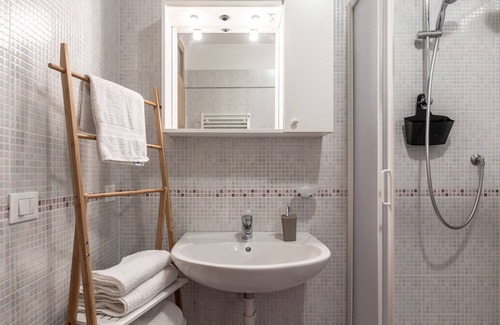 Andalo Apartment | Three-room apartment Genepì on 2nd floor with Paganella view; wi-fi; parking