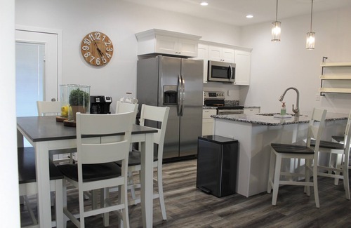 Osage Beach Villa | THREE SEASONS -4 Bedroom Villa Great location in Osage Beach