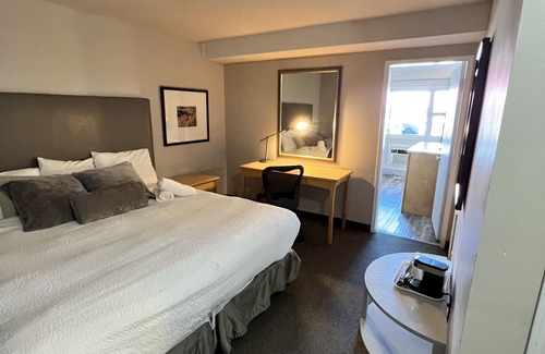 North Industrial Hotel | Thriftlodge Saskatoon