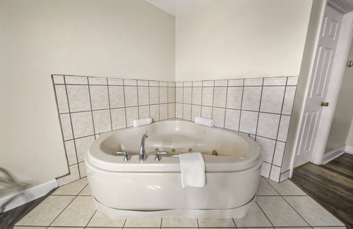 Sandusky Hotel | Thumb Heritage Inn