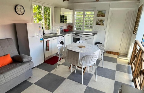 Baie-Mahault House | Ti bijou