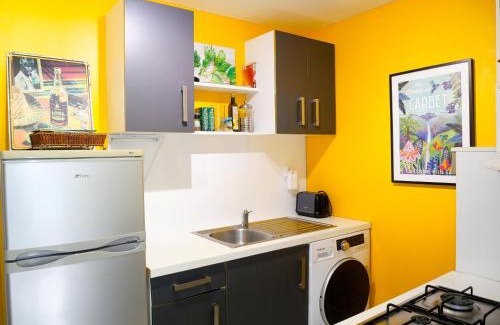 Riviere-Sens Apartment | Ti kaz houelmont studio vue jardin, proche plage de Rivière-Sens