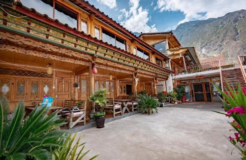 Hutiaoxia House | TIBET Guest house 虎跳峡卓玛客栈