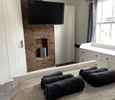 Harwich House | Tidal Walk Cottage by the Sea