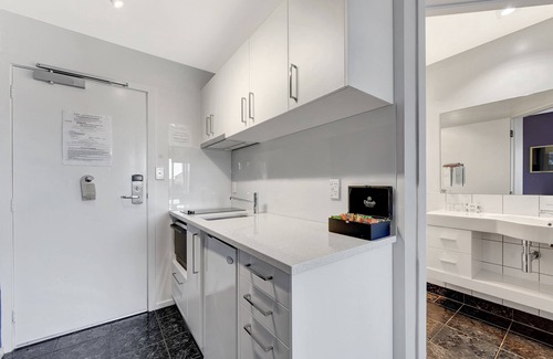 Nelson Hotel | Tides Hotel