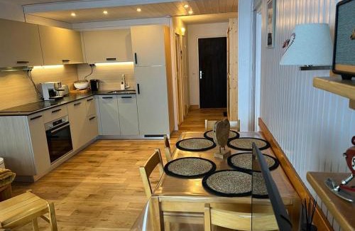 Val Claret Apartment | Tignes - 2 pièces, balcon sud, wifi, à 500m des pistes - FR-1-449-166